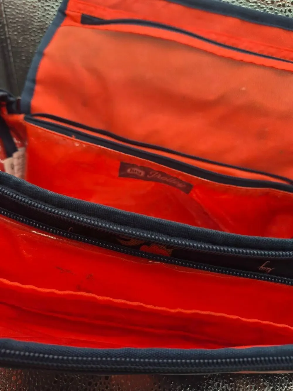lug trolley cosmetic